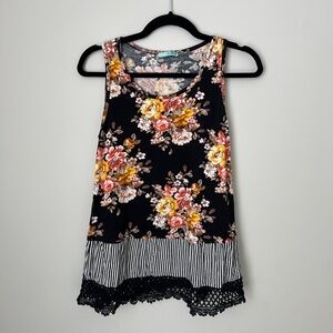 Floral and Lace Tank Top Size Small